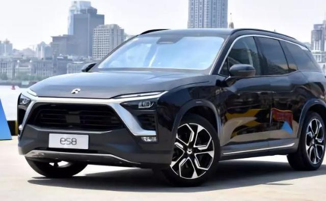 比亚迪被蔚来追尾，现场表现令人惊喜，网友：幸亏不是大众