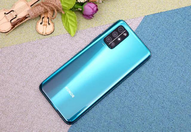 华为也扛不住了，8+256从2699跌到2119，睁大眼先别“捡漏”