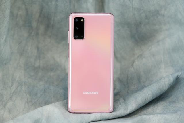 iPhone 11不香了，骁龙865+120Hz+4000毫安，跳水1391元