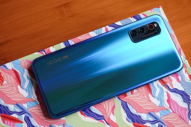 618买手机不用迷茫，懂行的人都会选这3款，性能强劲用三年不过时