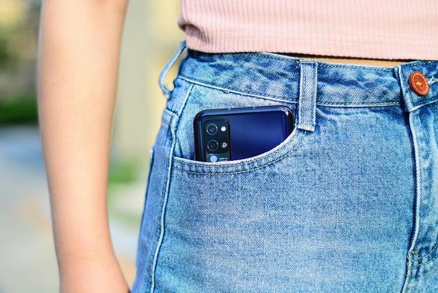 荣耀Play4 Pro：麒麟990+5G+40W快充，却因“不起眼”功能而火