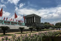 继拒绝中国高铁、华为5G后：取消对华免签？直呼“不欢迎中国人”