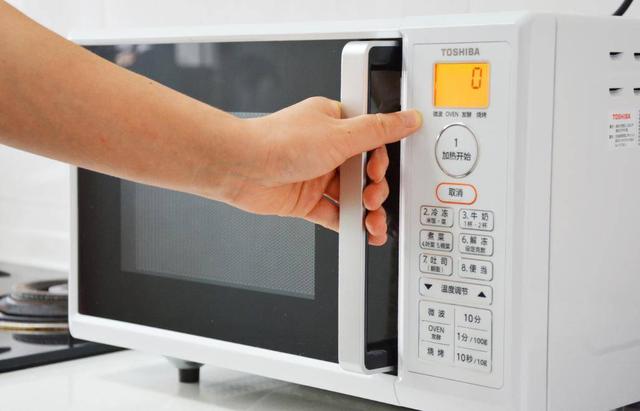 吃出“恋爱般”的感觉，东芝智能微烤一体机ER-T16CNW上手体验