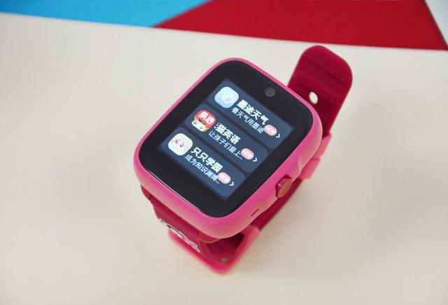 前后500万双摄搜狗糖猫T10儿童手表测评，用AI赋能儿童成长和学习