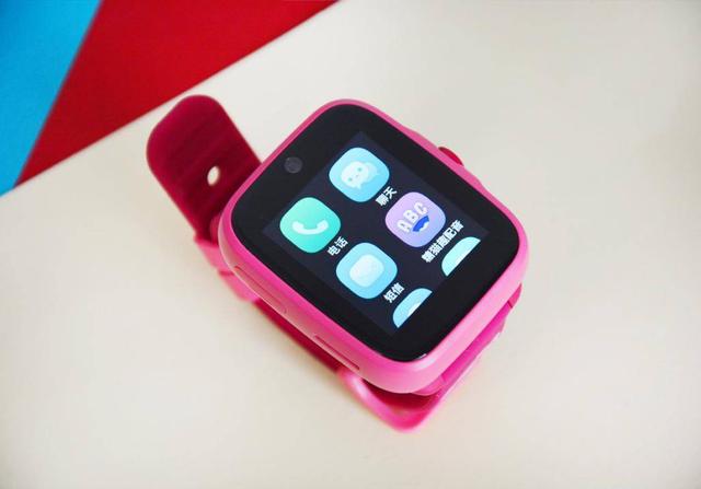 前后500万双摄搜狗糖猫T10儿童手表测评，用AI赋能儿童成长和学习