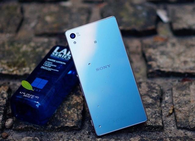 索尼相机在中国畅销，佳能镜头也热卖，为啥日本手机却卖不动？