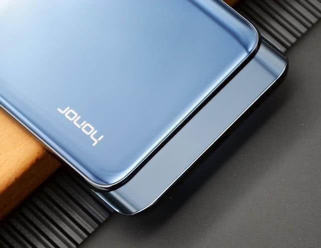 从4299元降至2099元，麒麟980＋40W，售价腰斩却已无人问津