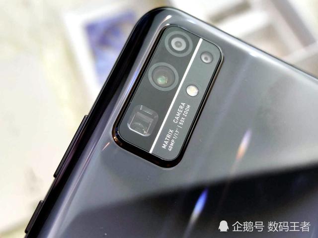 不赚钱？交个朋友？50倍变焦＋NFC，跌至真香价2699