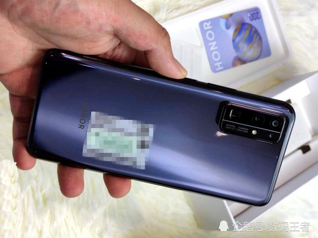 不赚钱？交个朋友？50倍变焦＋NFC，跌至真香价2699