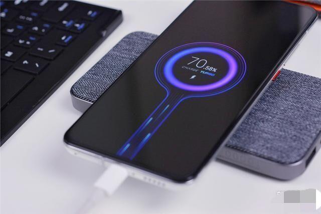 降价才是源动力？红米K30Pro销量喜人，成最受欢迎5G手机