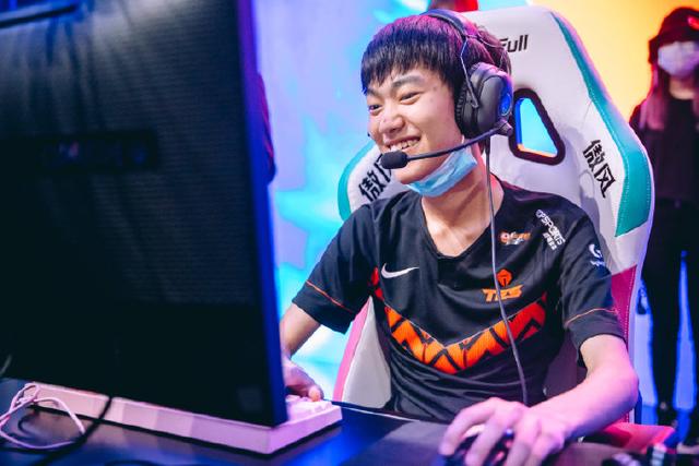 重演春决2.0？Knight深夜直播：会不会4个LPL队伍都进半决赛？