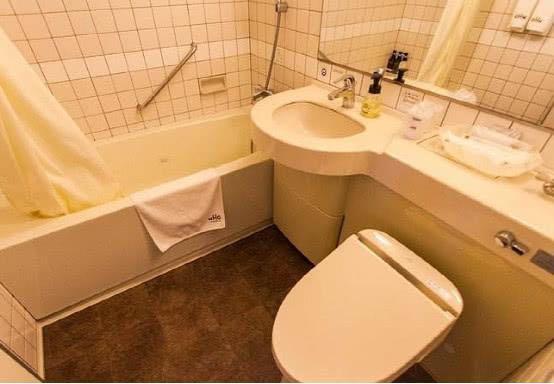 第一次参观日本的卫生间设计,一进门就愣住了,不得不令人佩服