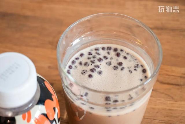 喜茶断货联名来了！免排队、喝不胖、可代餐的「奶茶」谁不爱？