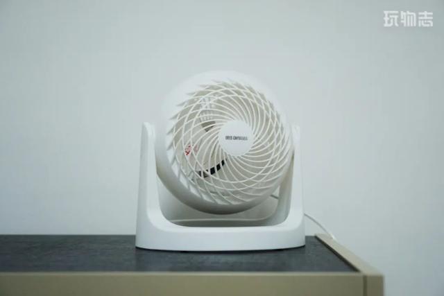 性价比超格力！百元级的日本老牌！睡觉、办公有它超凉