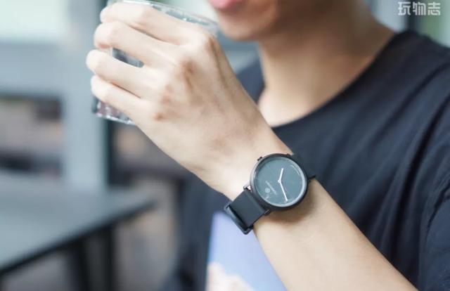 火爆海外的高颜值智能手表，价格还没有 Apple Watch 的零头？