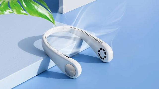 现在的无叶风扇，都能戴到脖子上了