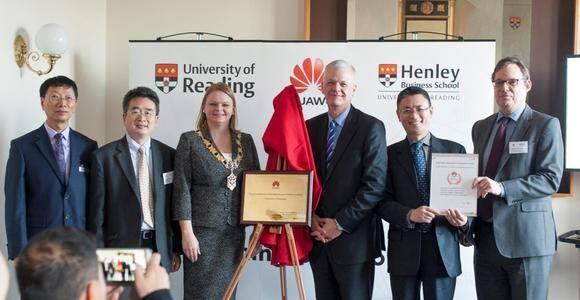 英德加宣布和华为合作，美媒：华为已脱离美国控制