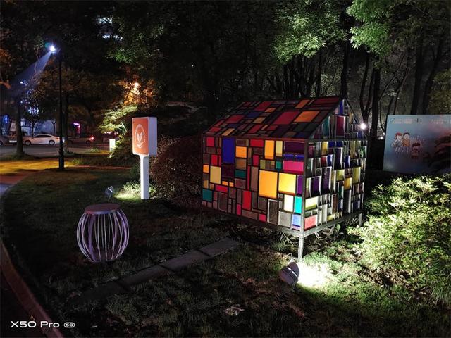 vivo X50 Pro评测：超感微云台加持，高颜值轻薄旗舰