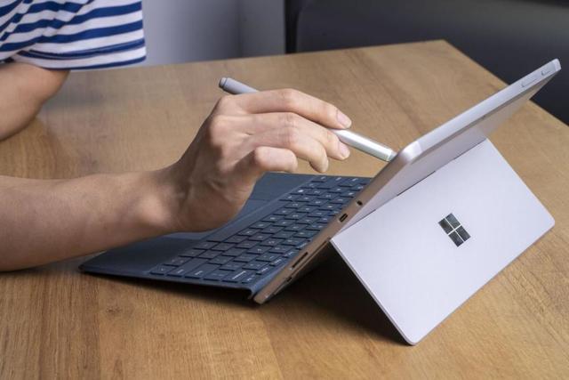 强调性能配置的今天，Surface Go 2创出一条属于自己的路