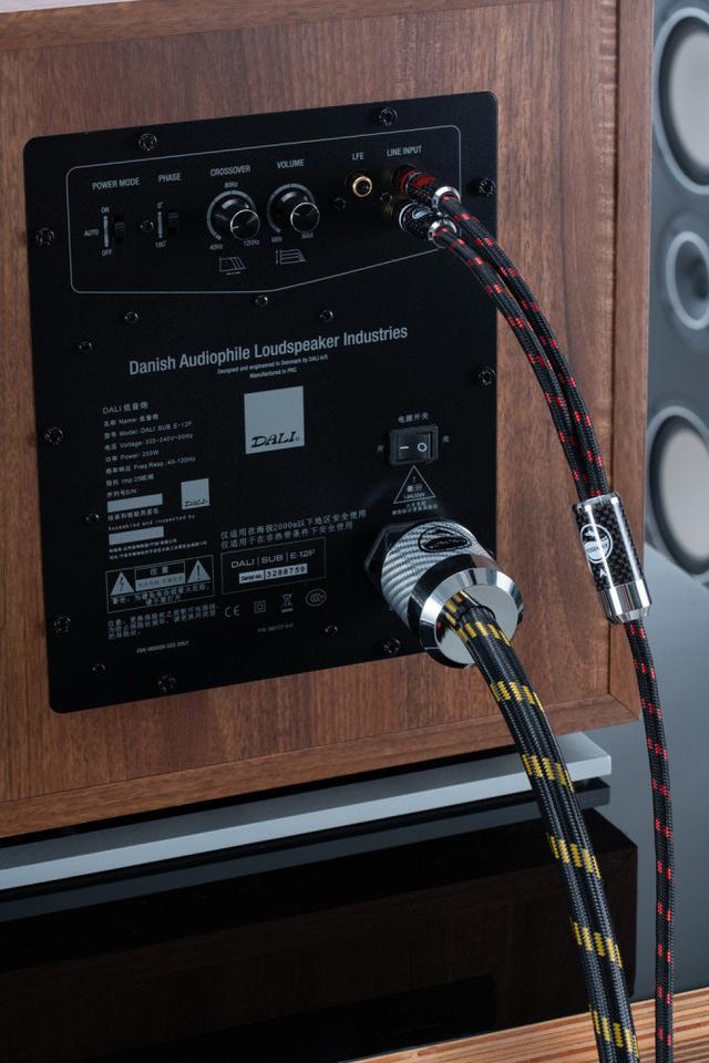 家庭影院功放连接低音炮，使用的同轴线有哪几种选择呢？金枪鱼发