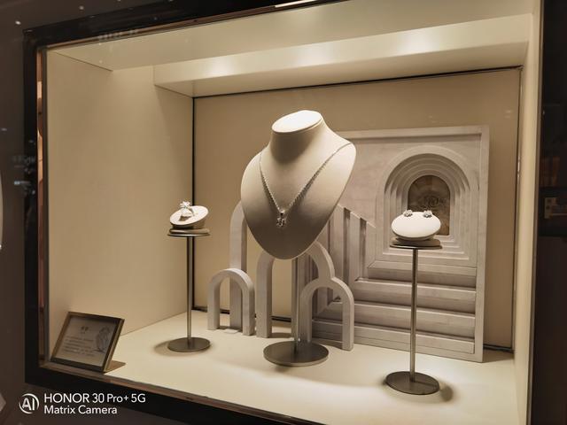 AI精彩瞬间怎么玩？用荣耀30 Pro教你捕捉动态画面