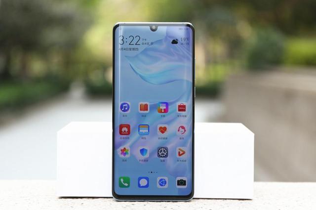 顶级华为跌成中端机，从5488跌至3288，50倍变焦+40W