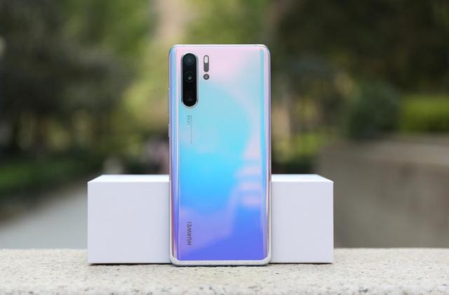 顶级华为跌成中端机，从5488跌至3288，50倍变焦+40W