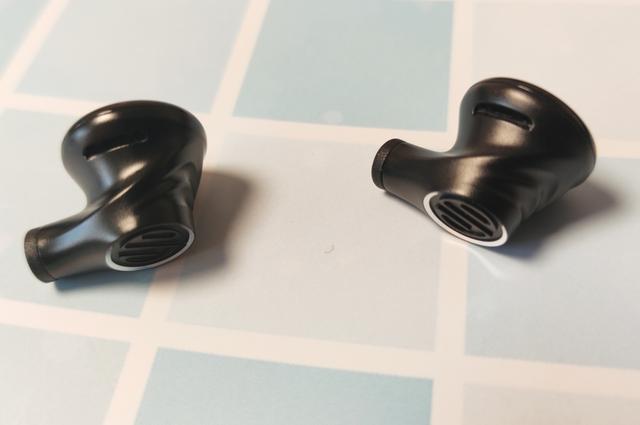 畅爽音质小巧外观！BGVP DX5音乐耳机评测：399元买到就是赚