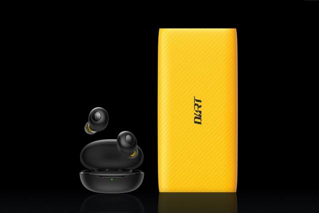 realme推出真我30W Dart闪充移动电源，双色碳纤维纹理闪亮登场