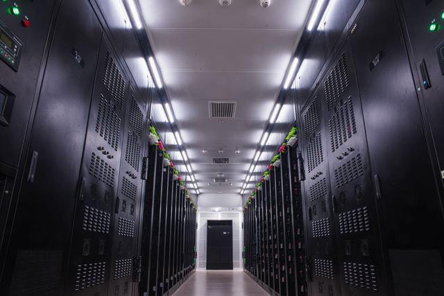 5000亿的背后，新基建中这枚重要的“棋”，腾讯怎么下？