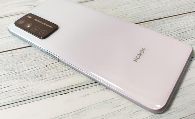 千元档5G真香机来了！荣耀Play4上手体验：聊聊它的优缺点