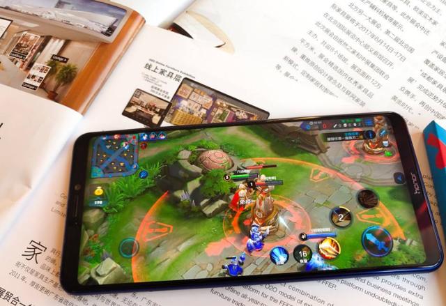 荣耀巨屏手机将至 屏幕尺寸为7.09英寸RGBW护眼屏