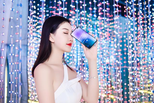 大降4000元，三星彻底妥协了，网友：不买iPhone11 Pro了