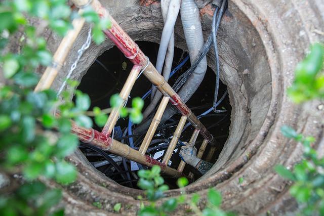 不去使用光纤，光纤本身也会产生固有损耗，如何避免呢？