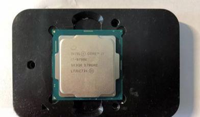 CPU发热大怎么办？学学开盖换液金