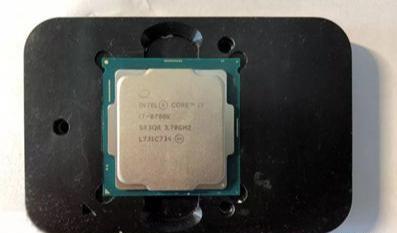 CPU发热大怎么办？学学开盖换液金