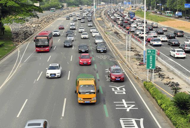 副驾驶没坐人也扣6分？交警回答明明白白，不罚你罚谁？