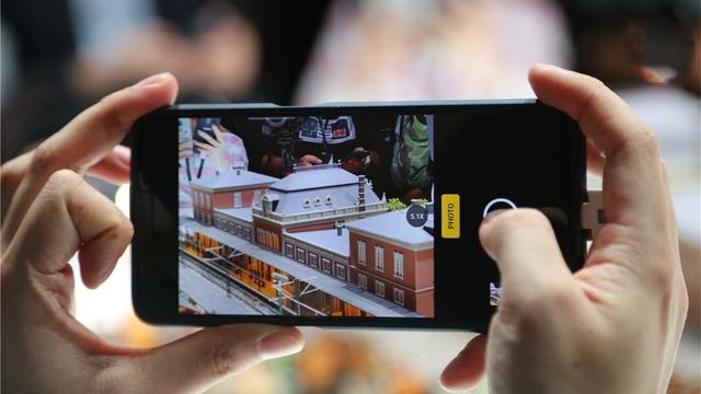 手机还隐藏一个"望远镜"功能？想看哪里都可以，不会用来试一试