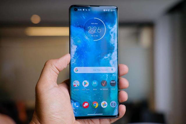 两款新机蓄势待发，Motorola Edge Lite曝光，价格合理且有趣