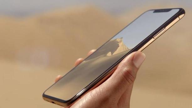 苹果妥协了，这款iPhone手机大降4200，果粉：不等iPhone12了！