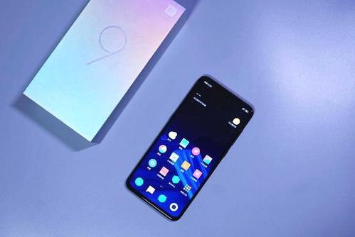 华为oppo看重手感主推轻薄型手机,小米看重续航,发展快充大电池