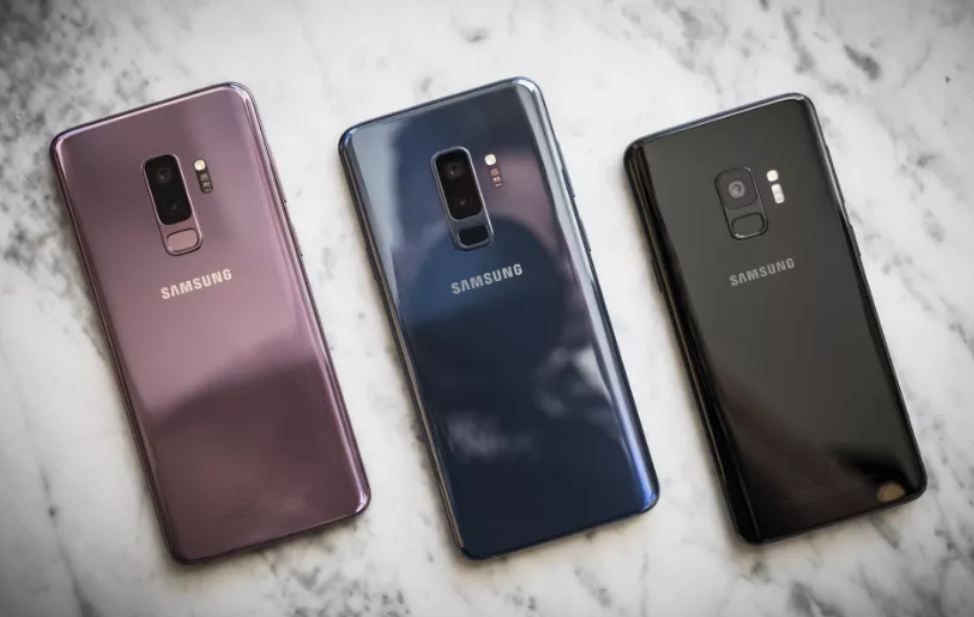 iPhone12后置“浴霸四摄”曝光，手机上的摄像头为什么越来越多？