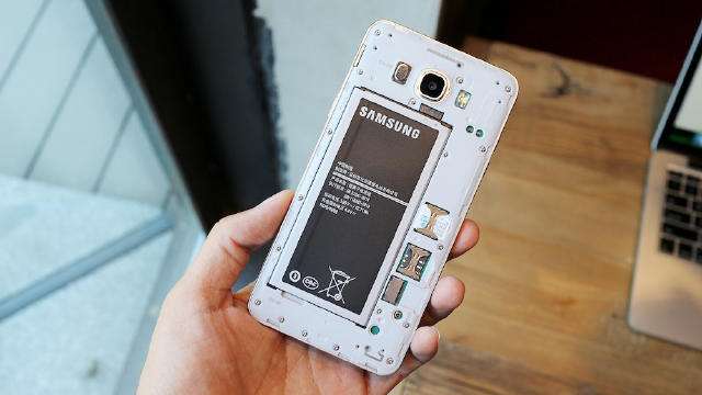 三星可拆卸电池手机重现，那些经典的设计都能回归吗？