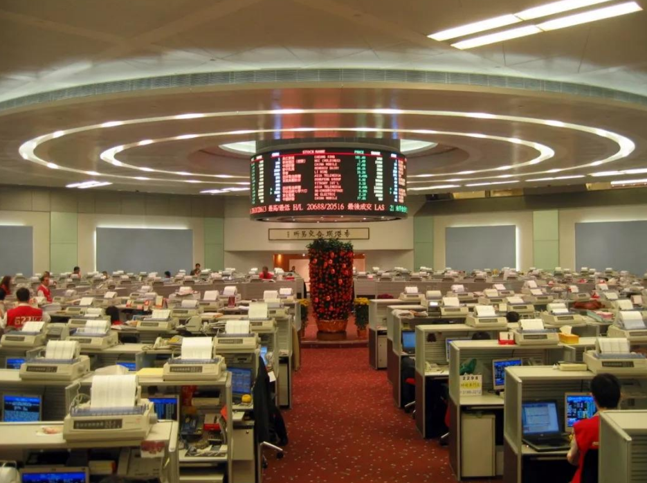 避免被美国制裁，阿里股东正转换手中股权