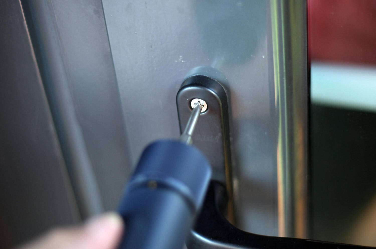 轻松省力,居家必备,小猴直柄电动螺丝刀测评