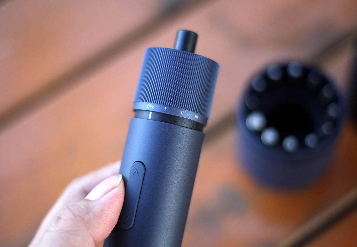 轻松省力,居家必备,小猴直柄电动螺丝刀测评