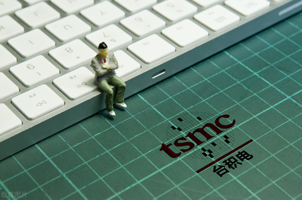 又遭美光断货，华为到底该何去何从？任正非：不忌恨，要自强