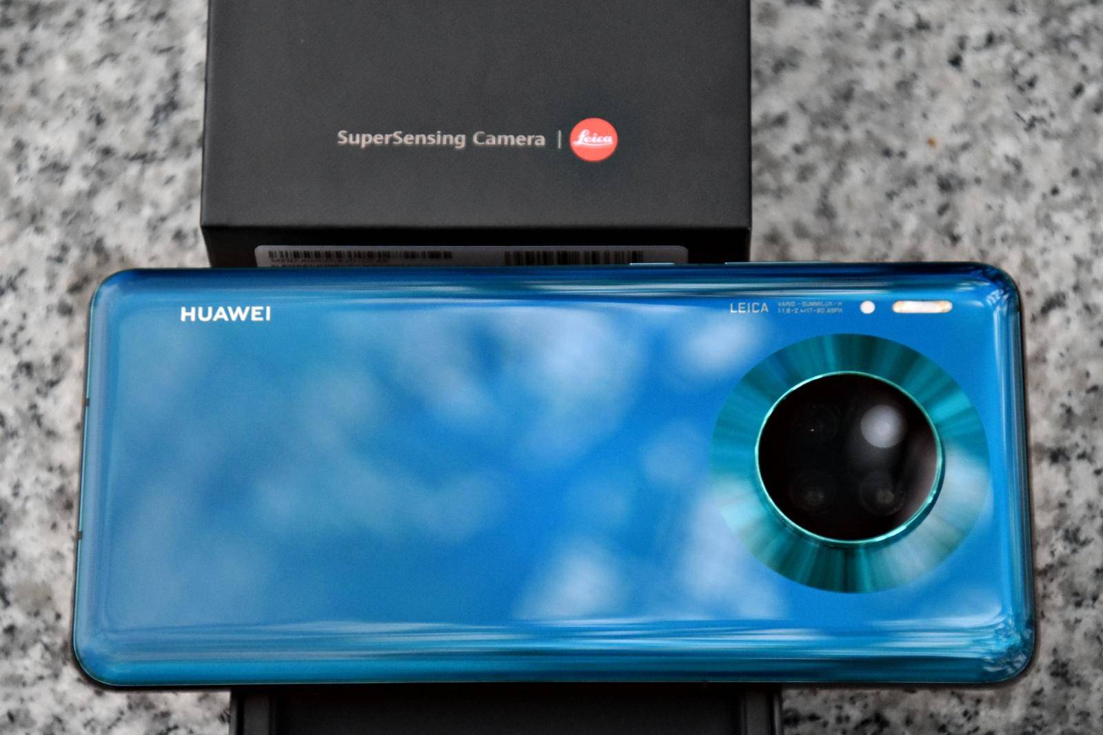 余承东发力，麒麟990+大降600多，还买什么mate40？