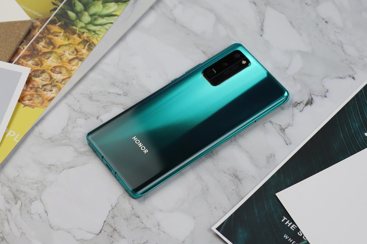 荣耀发飙，麒麟990+50倍变焦降至3609元，这才是性价比