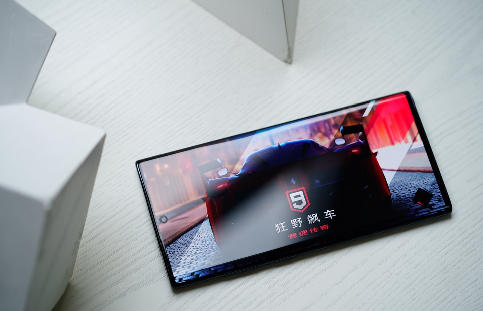 三星彻底妥协了，三星note10+跳水3301元，可惜太晚了